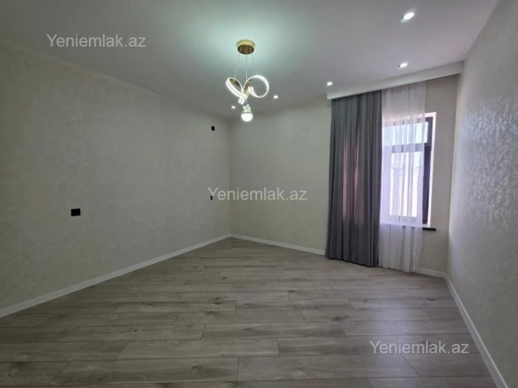 Satılır 5 otaqlı həyət evi 200 m²