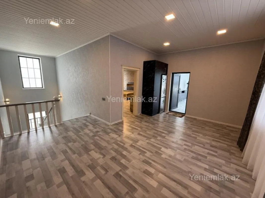 Satılır 7 otaqlı həyət evi 600 m²