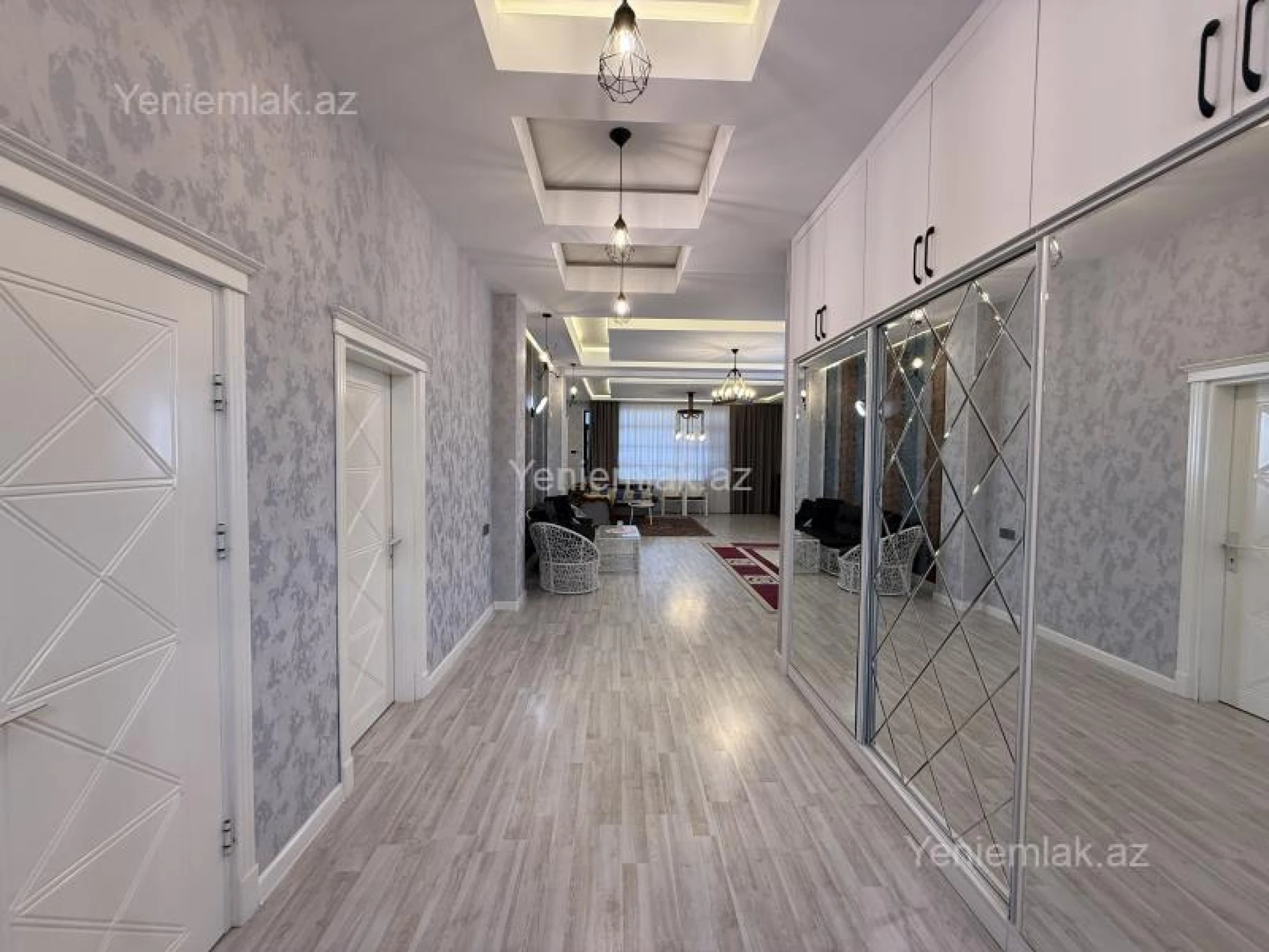 Satılır 7 otaqlı həyət evi 600 m²