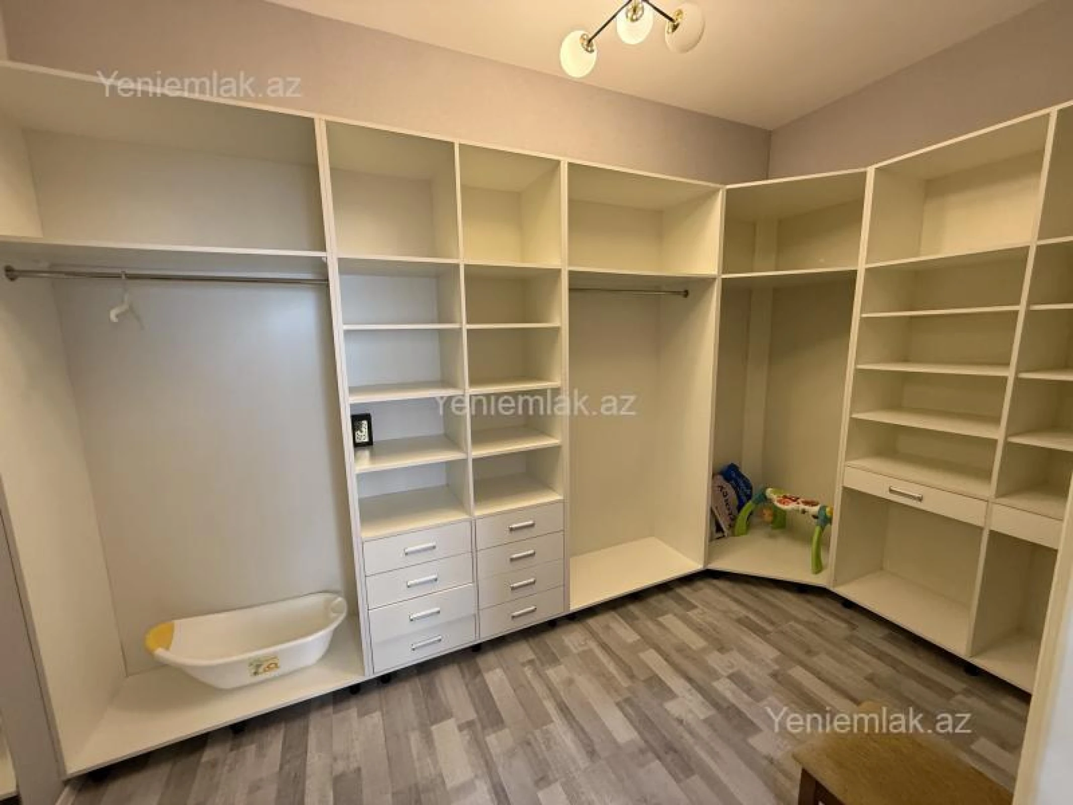 Satılır 7 otaqlı həyət evi 600 m²