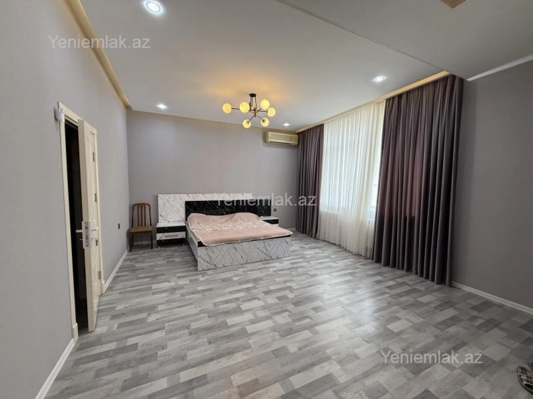 Satılır 7 otaqlı həyət evi 600 m²