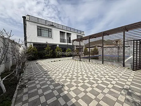 Satılır 7 otaqlı həyət evi 600 m²