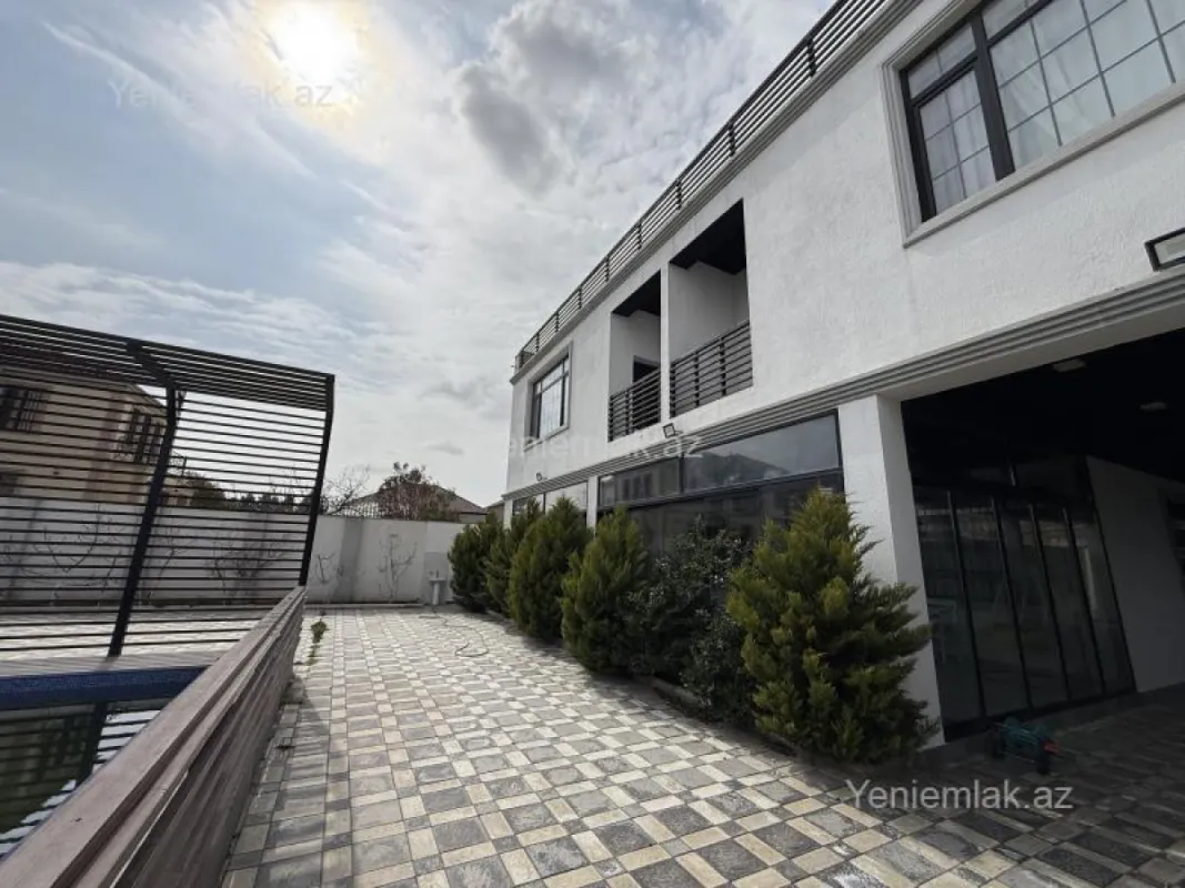 Satılır 7 otaqlı həyət evi 600 m²