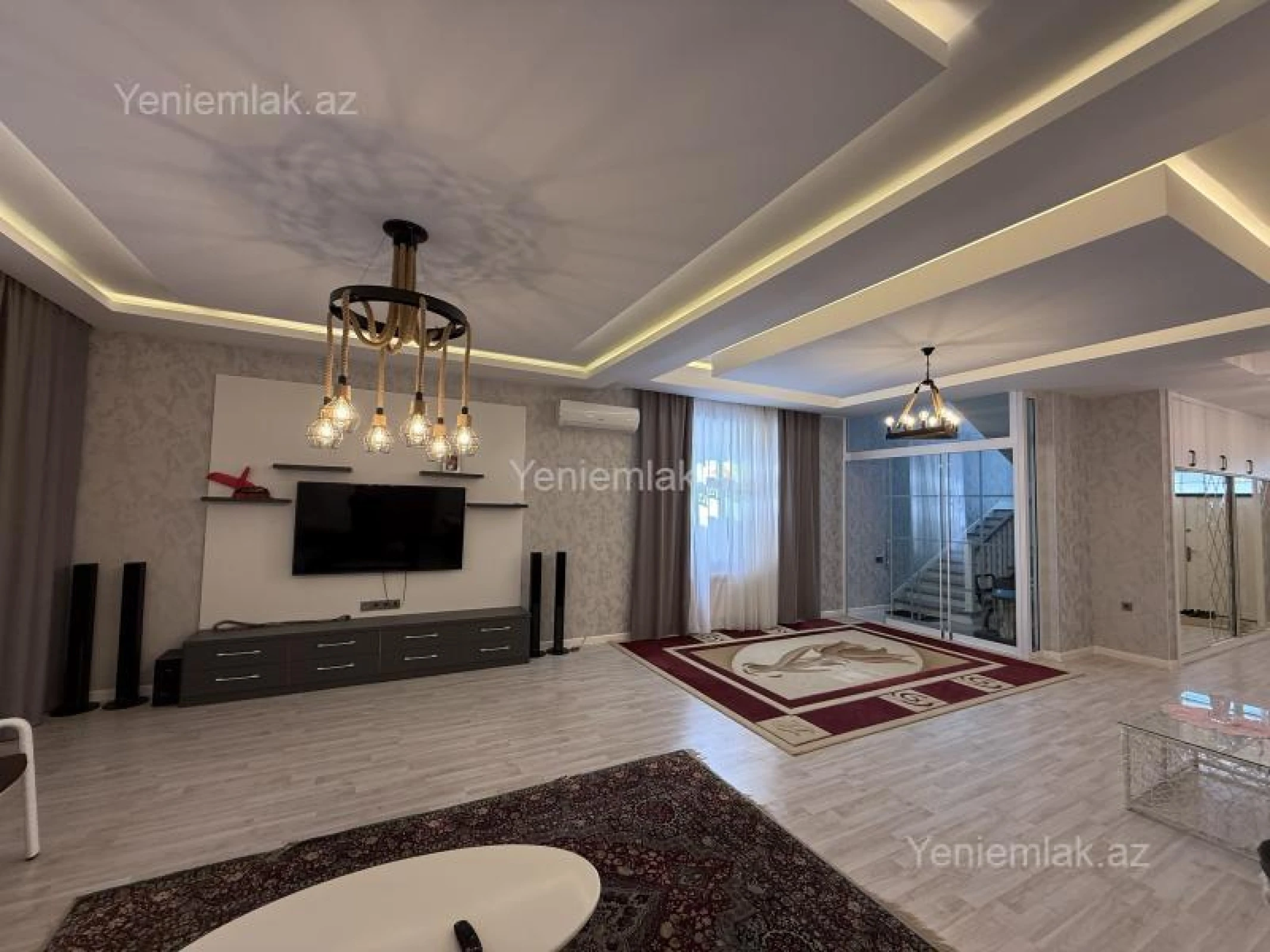 Satılır 7 otaqlı həyət evi 600 m²