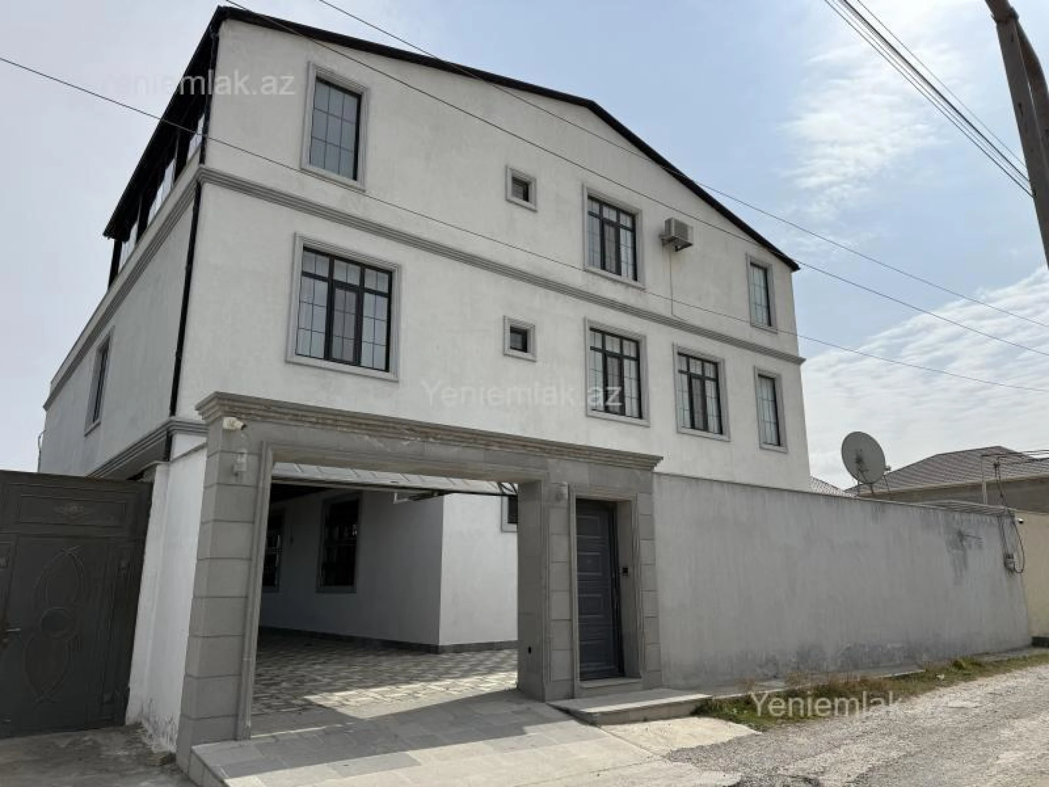 Satılır 7 otaqlı həyət evi 600 m²