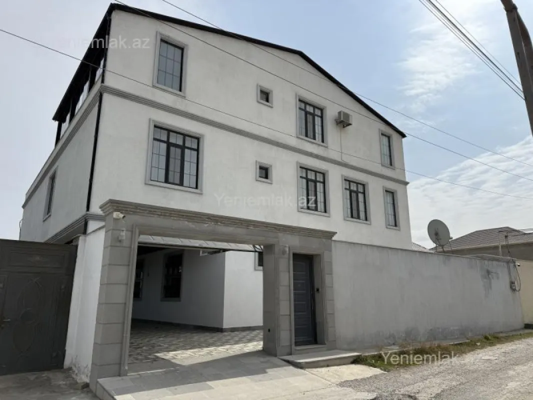 Satılır 7 otaqlı həyət evi 600 m²
