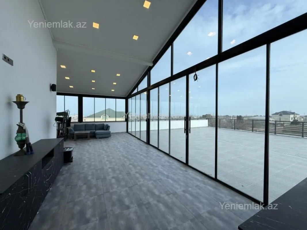 Satılır 7 otaqlı həyət evi 600 m²