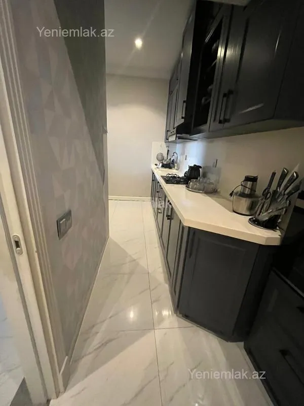 Satılır 3 otaqlı yeni tikili 95 m²