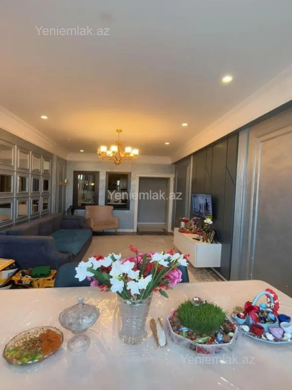 Satılır 3 otaqlı yeni tikili 95 m²
