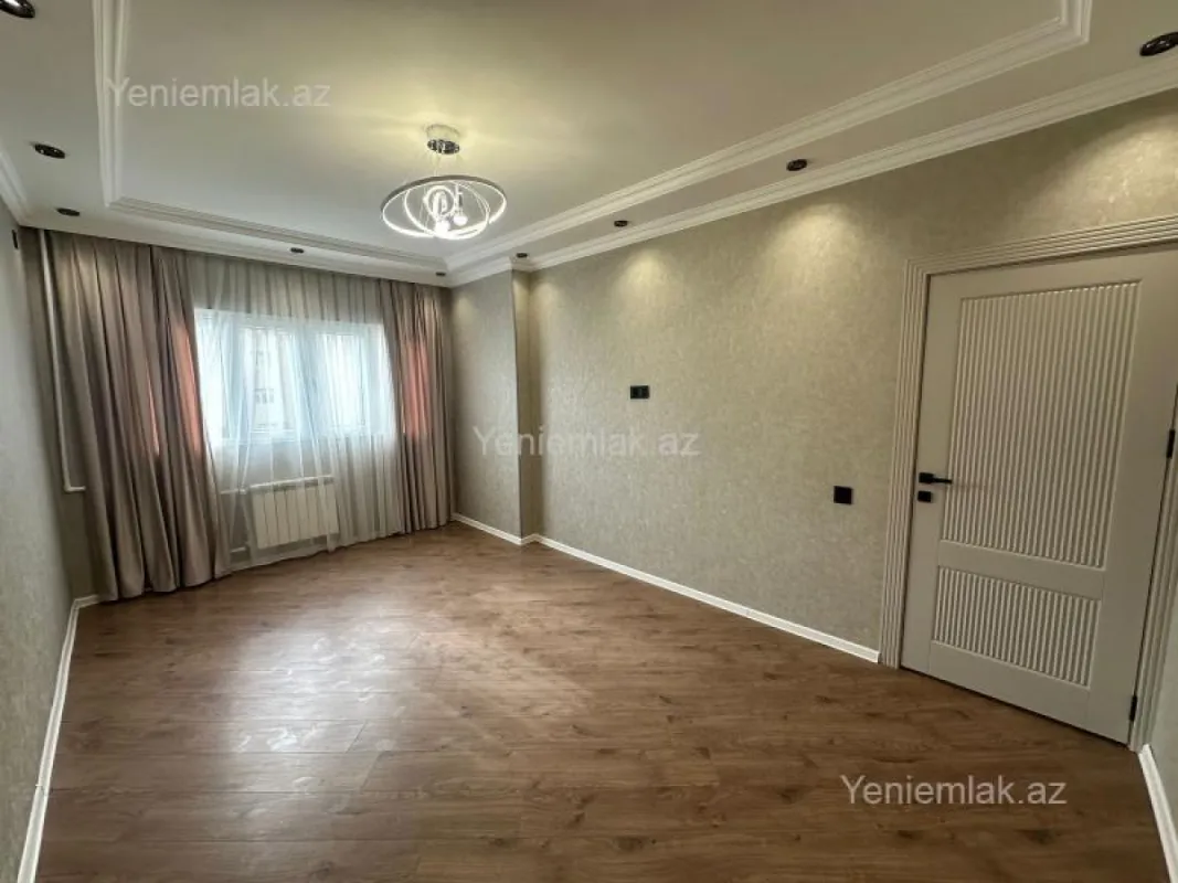 Satılır 3 otaqlı köhnə tikili 80 m²