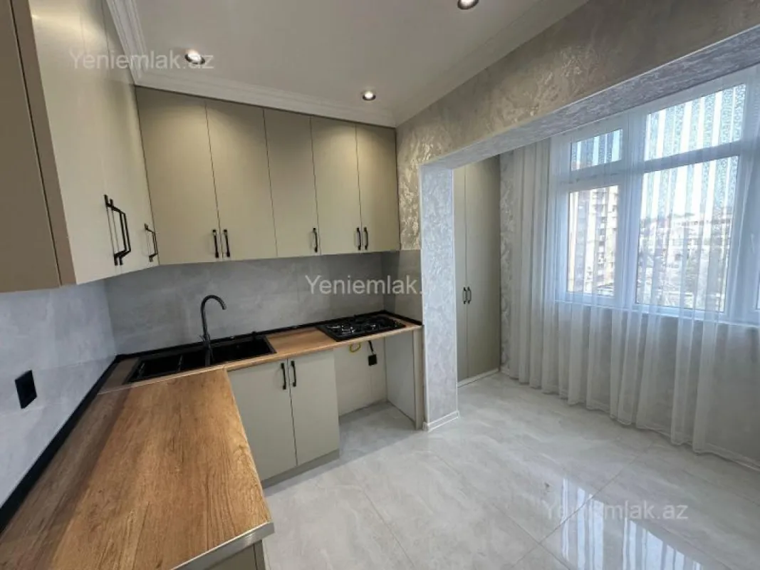 Satılır 3 otaqlı köhnə tikili 80 m²