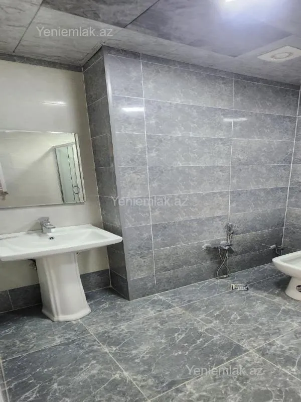 Satılır 2 otaqlı yeni tikili 99 m²