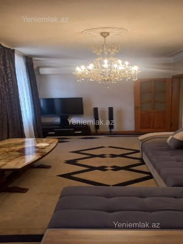 Satılır 1 otaqlı köhnə tikili 45 m²