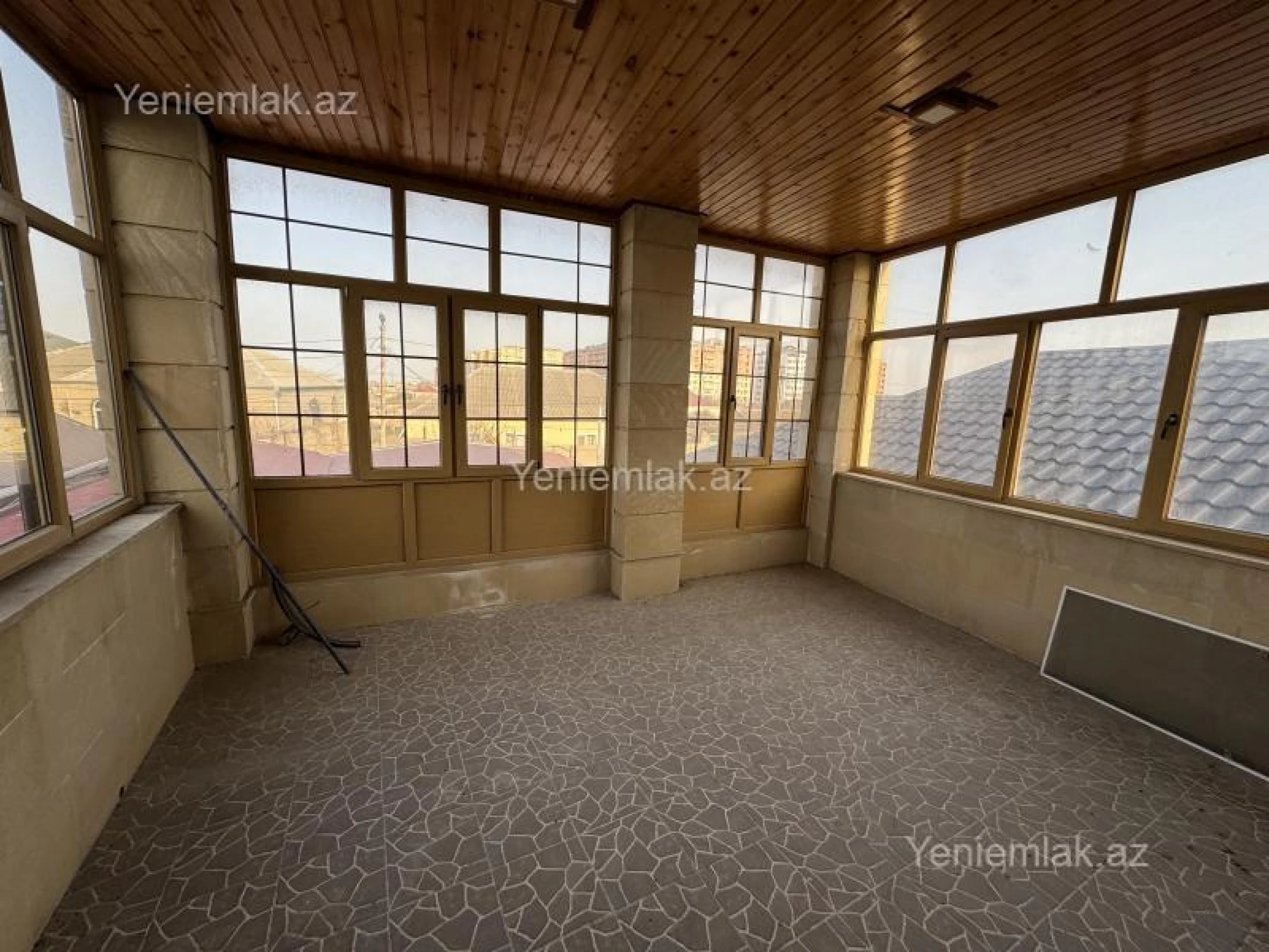 Satılır 4 otaqlı həyət evi 154 m²