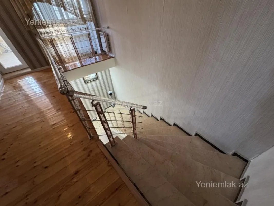 Satılır 4 otaqlı həyət evi 154 m²