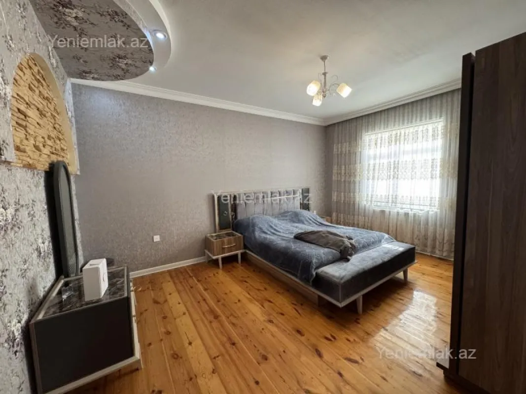 Satılır 4 otaqlı həyət evi 154 m²
