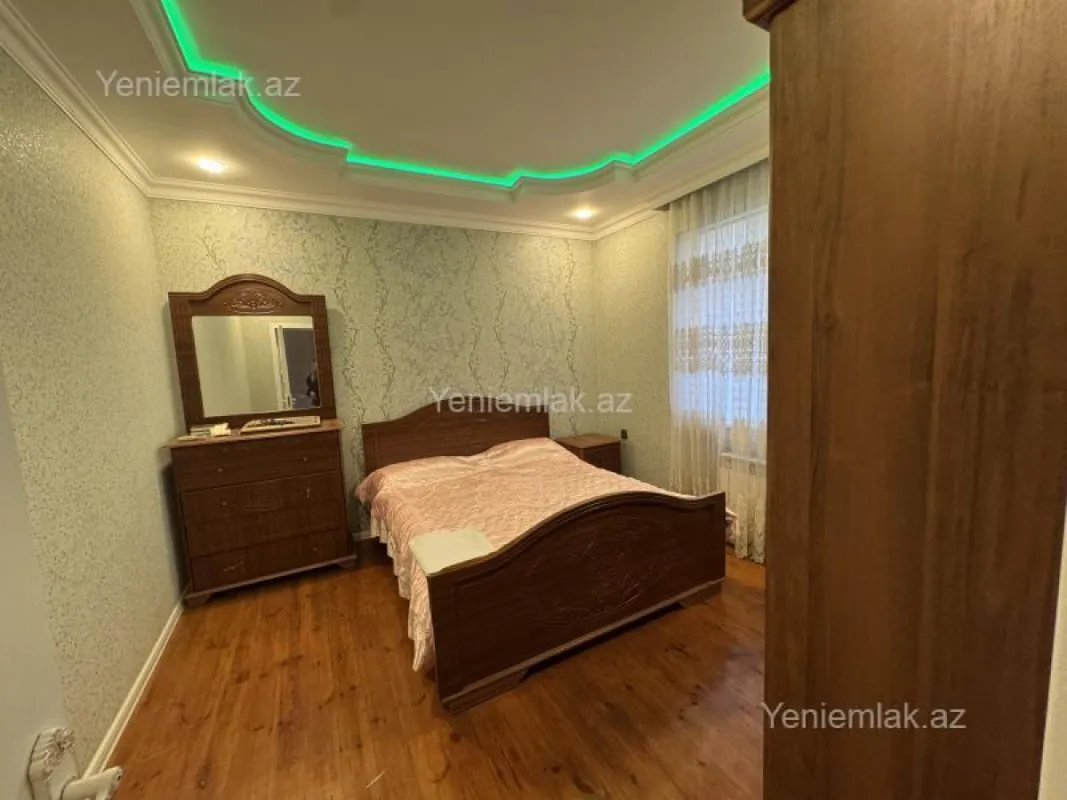 Satılır 4 otaqlı həyət evi 154 m²