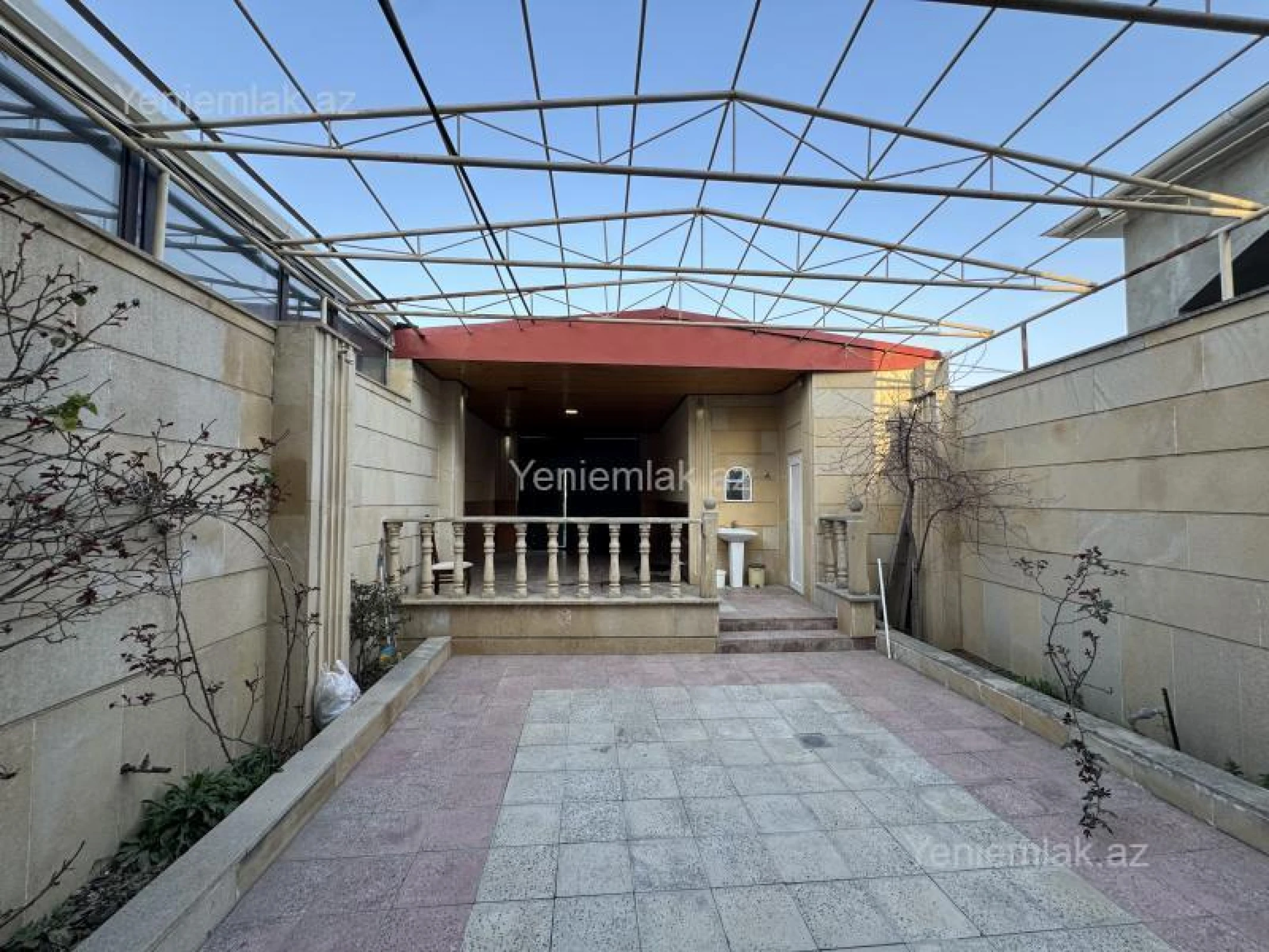 Satılır 4 otaqlı həyət evi 154 m²