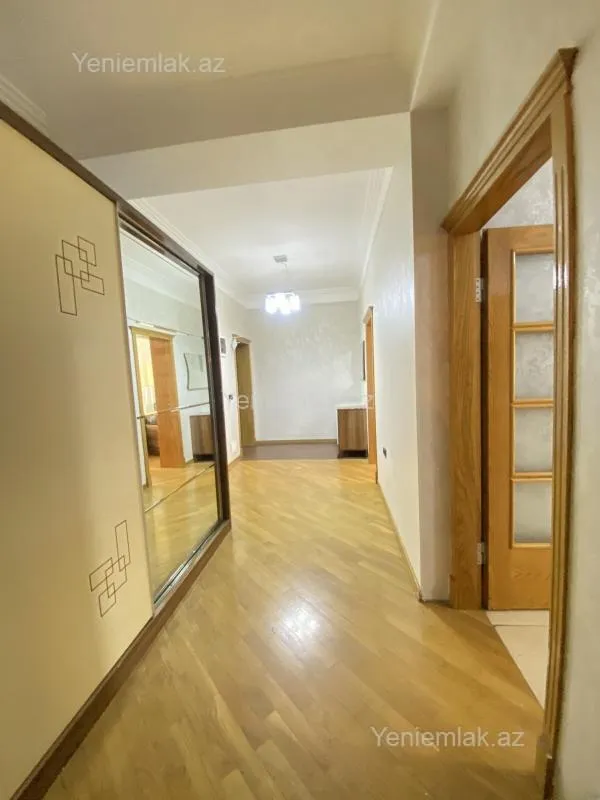 Satılır 2 otaqlı yeni tikili 90 m²