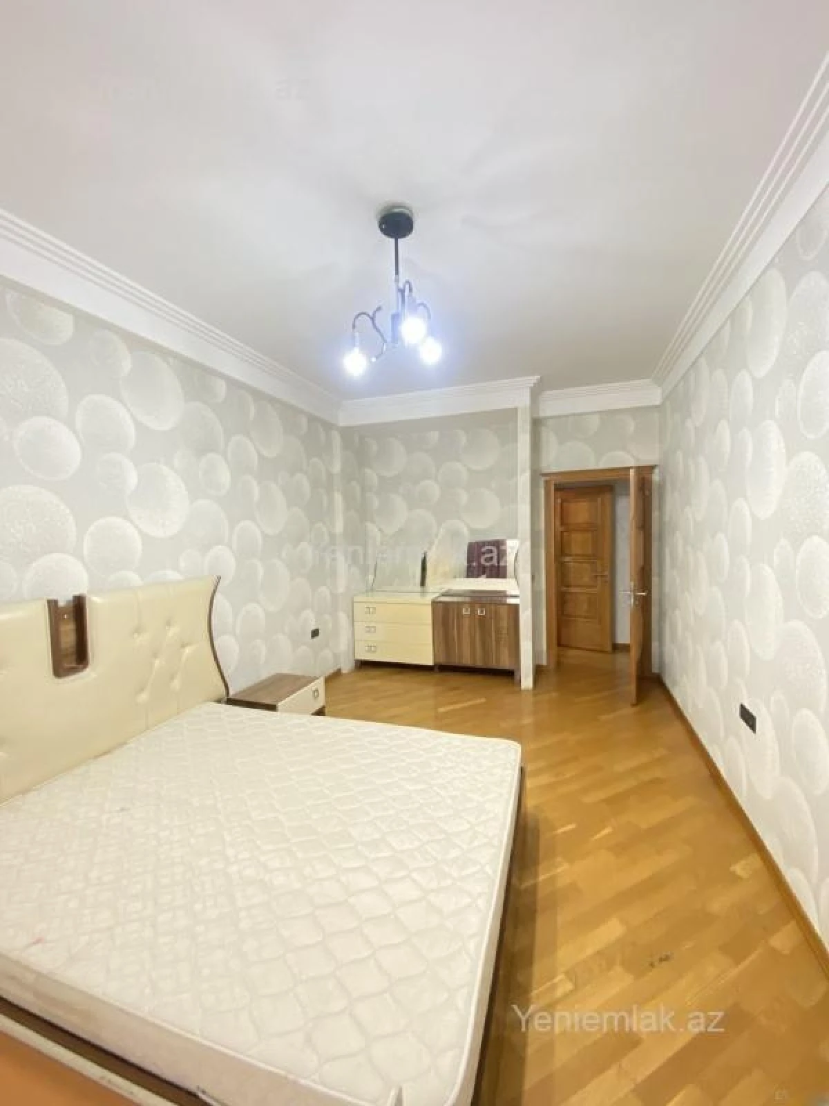 Satılır 2 otaqlı yeni tikili 90 m²