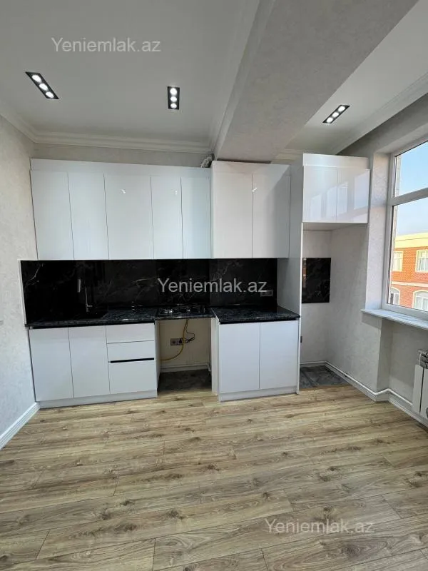 Satılır 3 otaqlı yeni tikili 84 m²