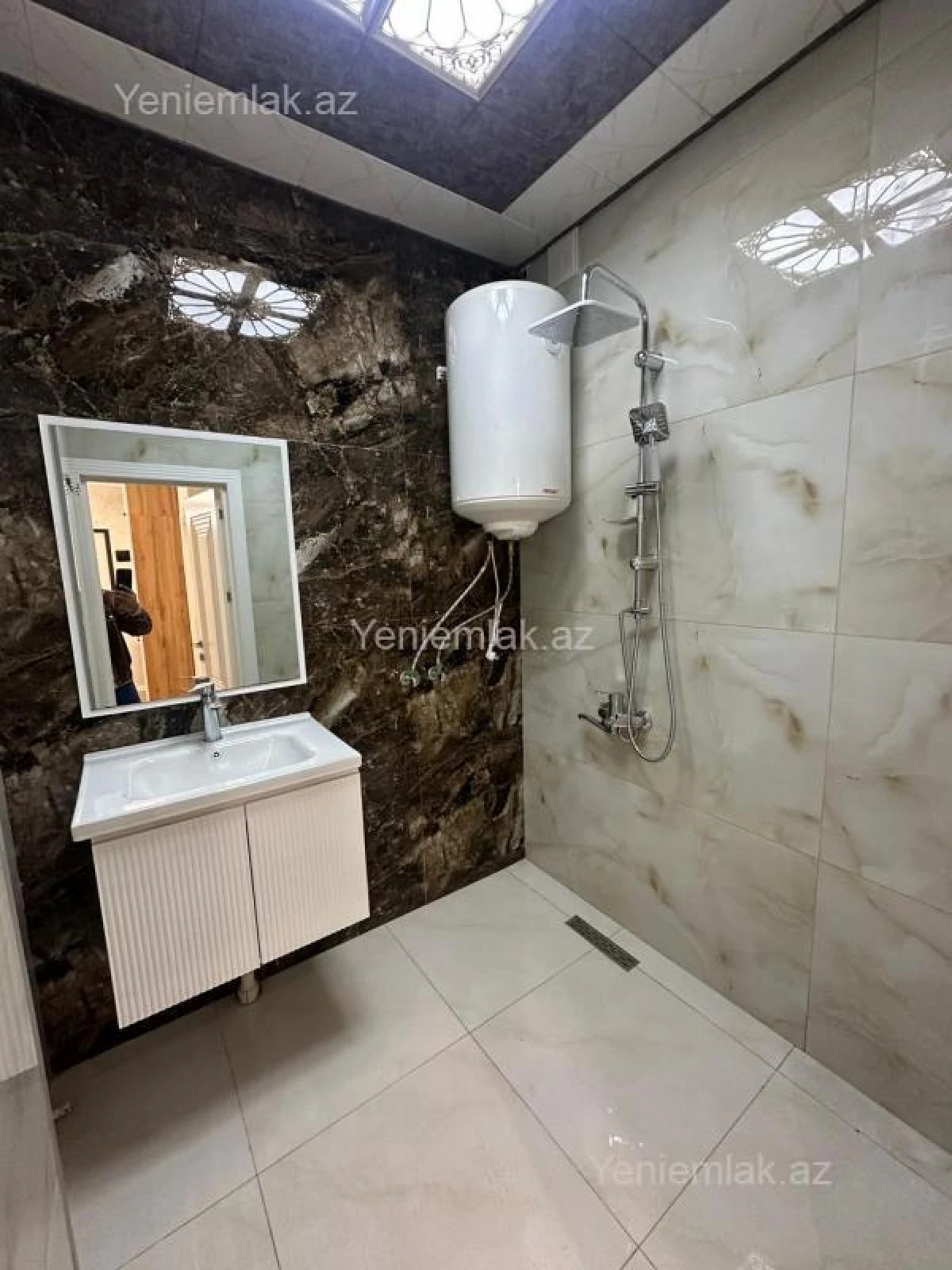 Satılır 3 otaqlı köhnə tikili 80 m²