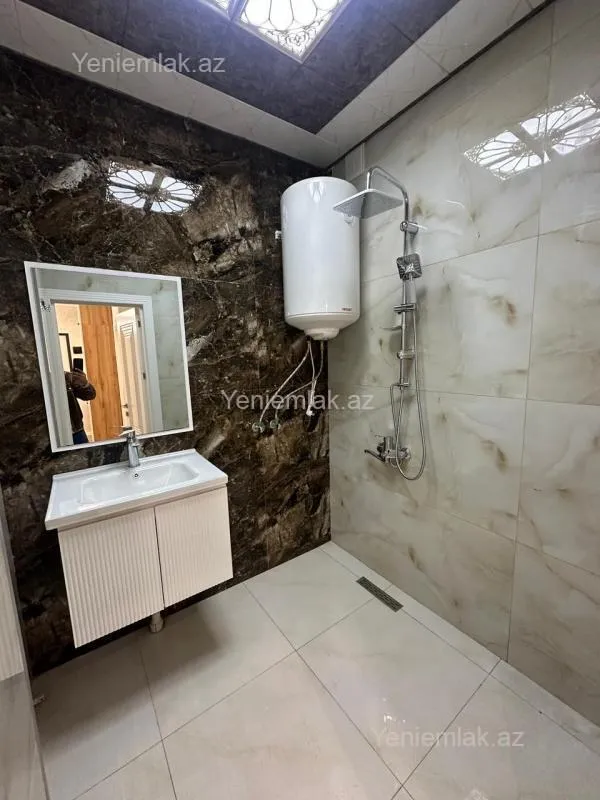 Satılır 3 otaqlı köhnə tikili 80 m²