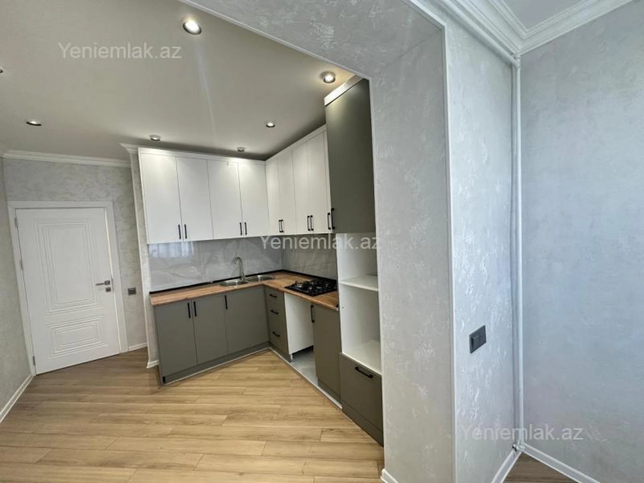 Satılır 3 otaqlı köhnə tikili 80 m²