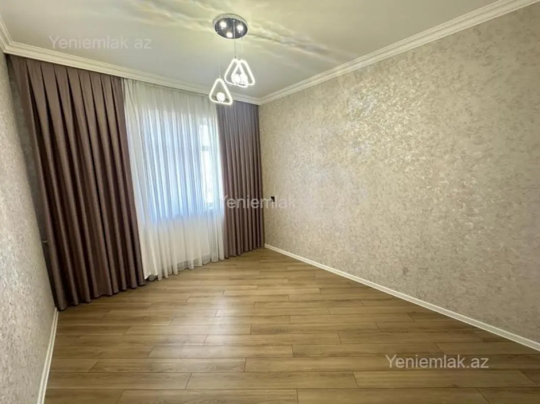 Satılır 3 otaqlı köhnə tikili 80 m²