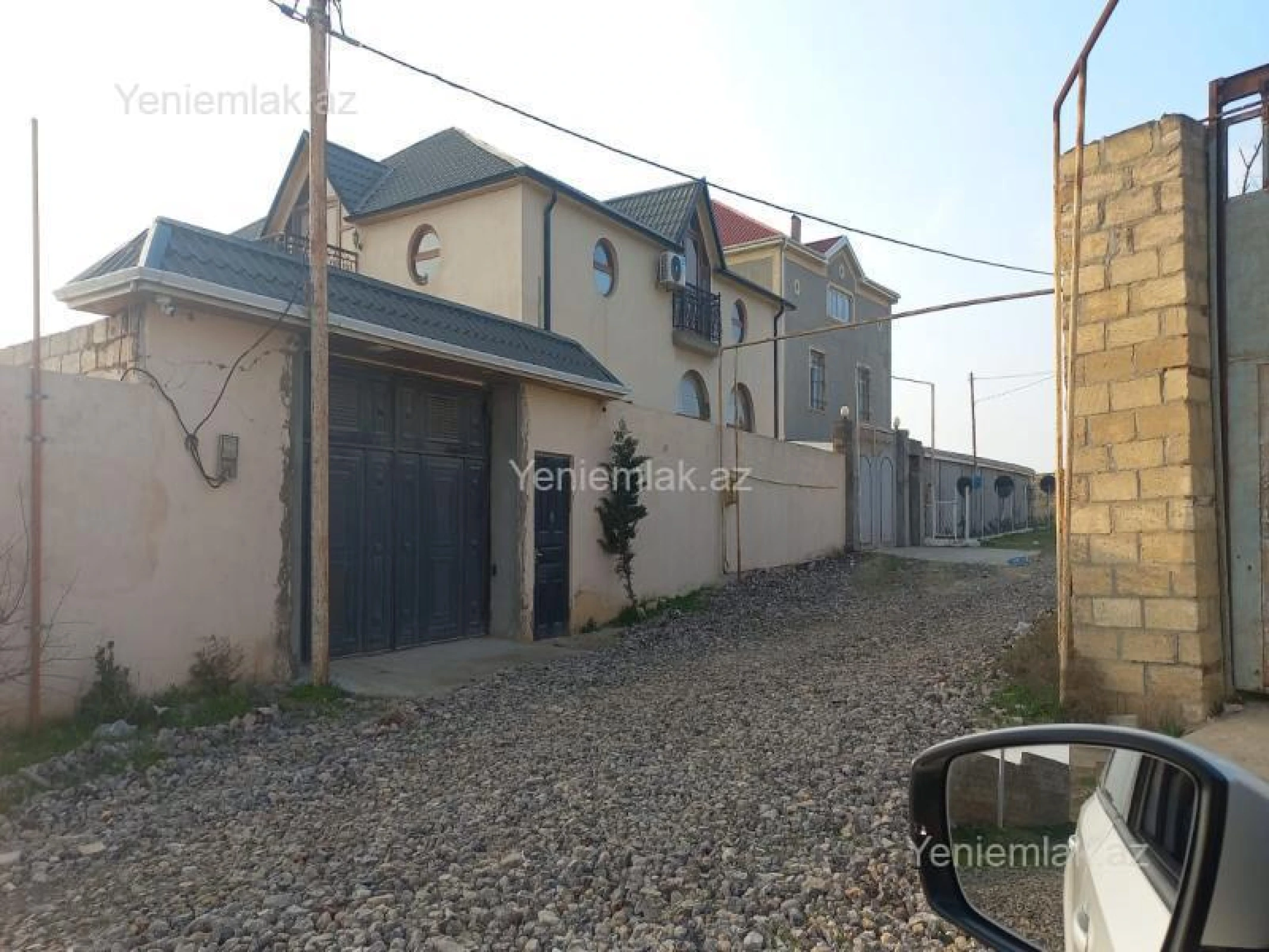 Satılır 6 otaqlı həyət evi 180 m²