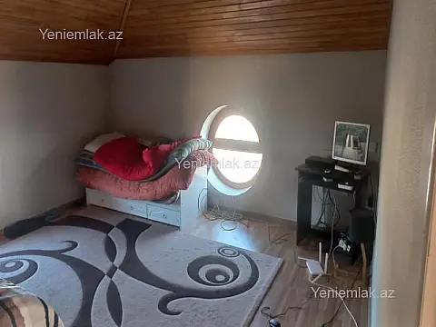 Satılır 6 otaqlı həyət evi 180 m²