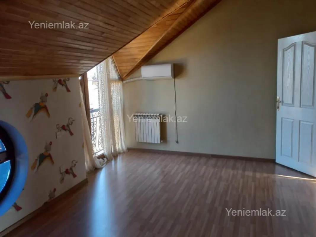 Satılır 6 otaqlı həyət evi 180 m²