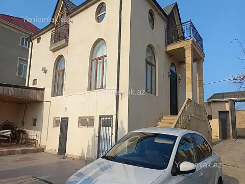 Satılır 6 otaqlı həyət evi 180 m²