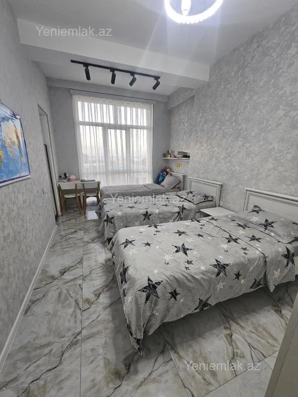 Satılır 3 otaqlı yeni tikili 80 m²