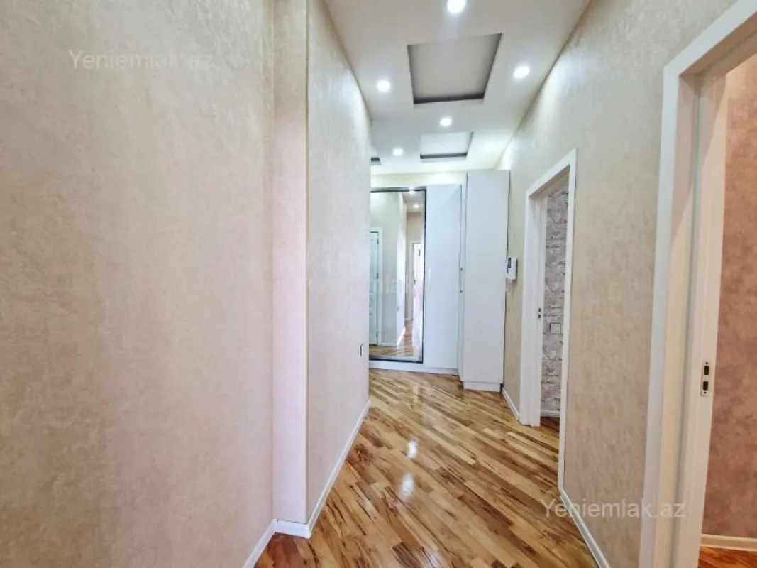 Satılır 3 otaqlı yeni tikili 96 m²