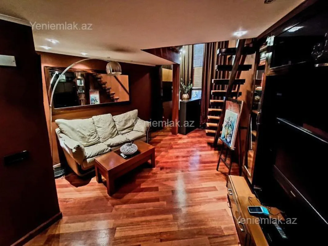 Satılır 5 otaqlı ofis 166 m²