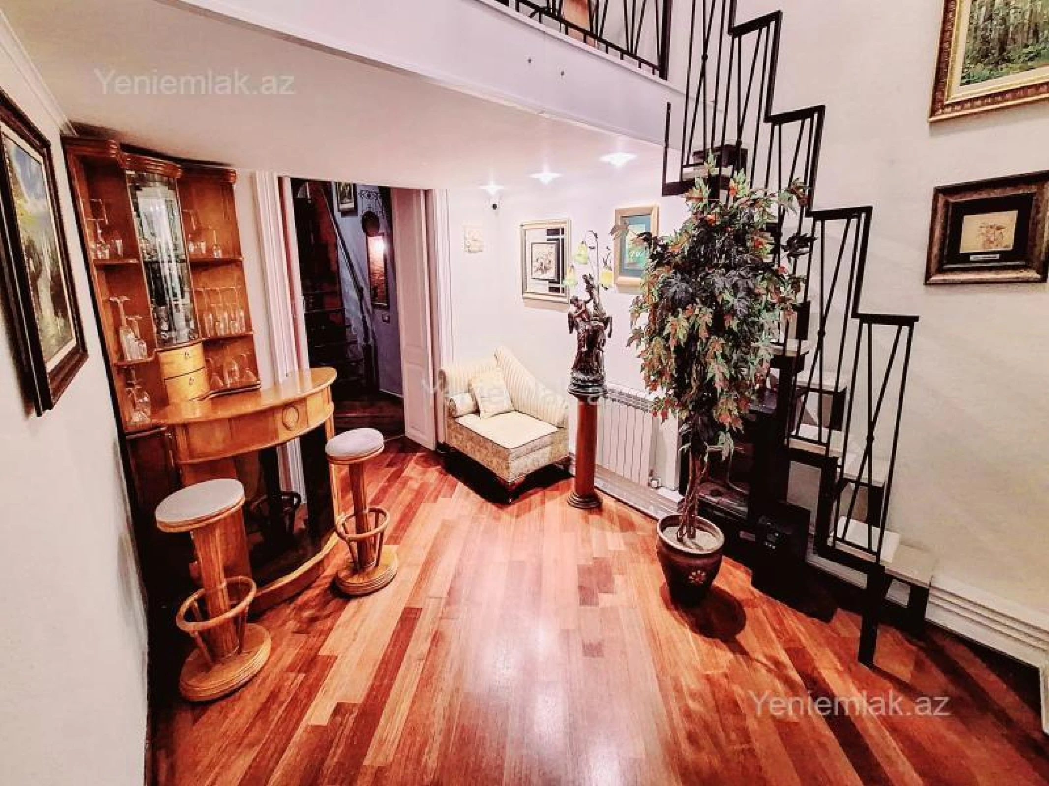 Satılır 5 otaqlı ofis 166 m²