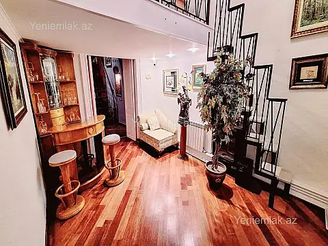 Satılır 5 otaqlı ofis 166 m²