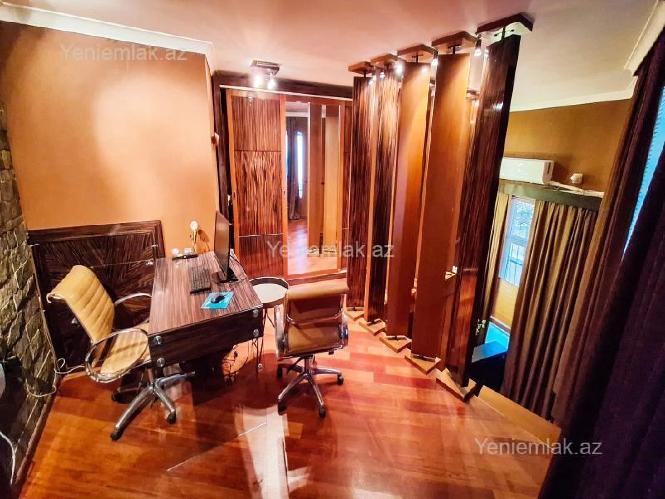 Satılır 5 otaqlı ofis 166 m²