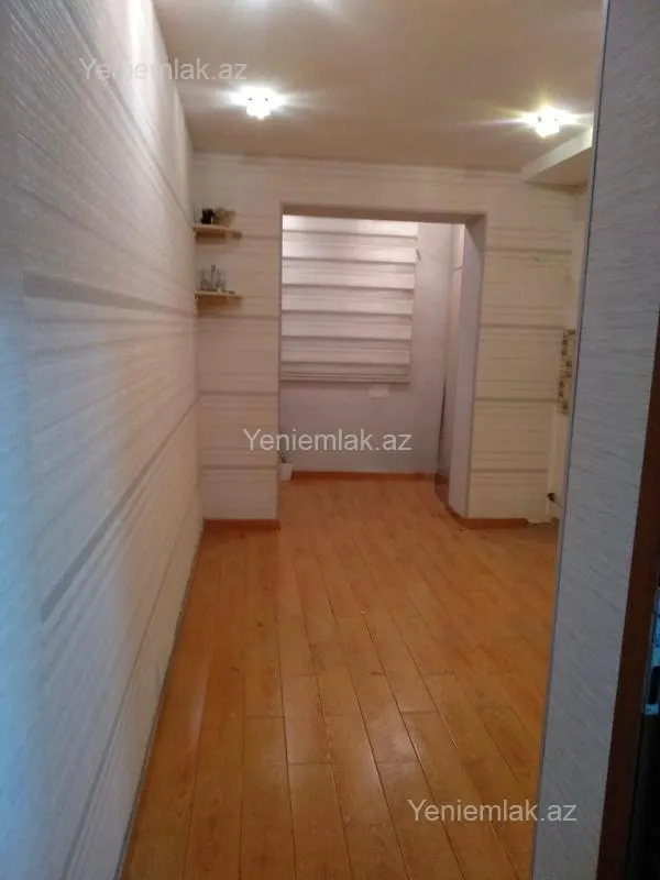 Satılır 3 otaqlı köhnə tikili 90 m²