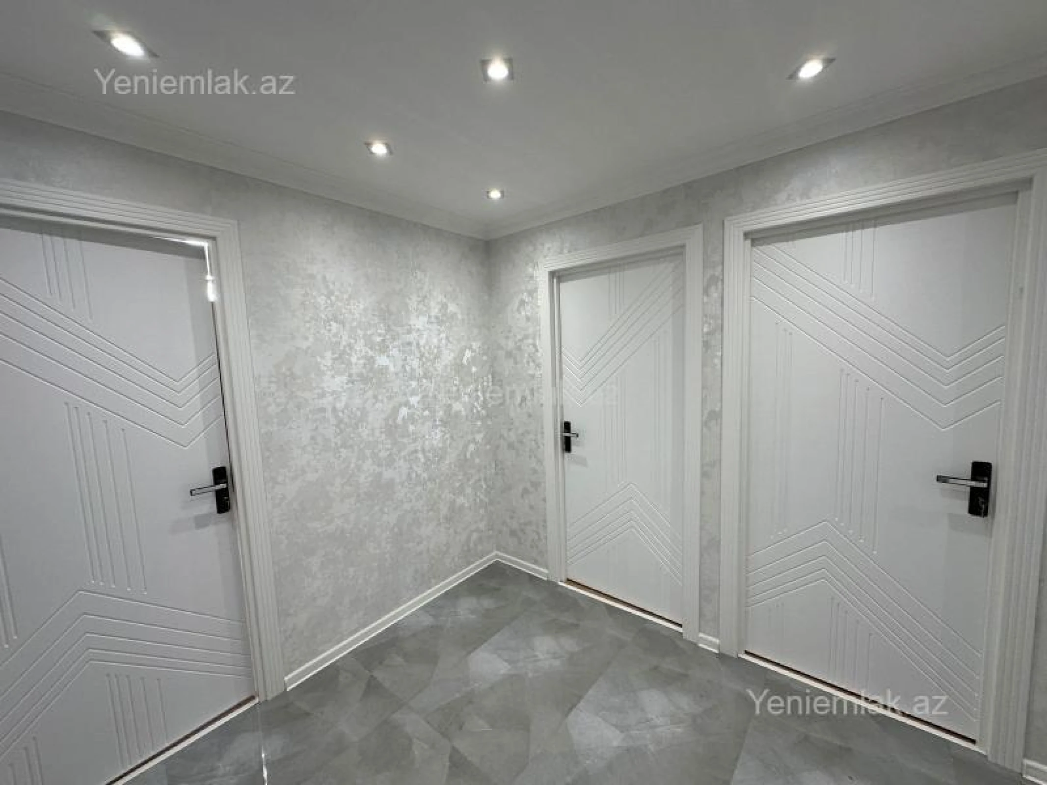 Satılır 3 otaqlı köhnə tikili 70 m²