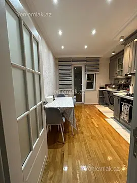 Satılır 2 otaqlı yeni tikili 76 m²