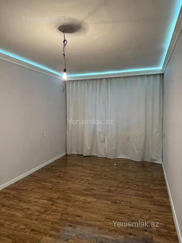 Satılır 5 otaqlı köhnə tikili 135 m²