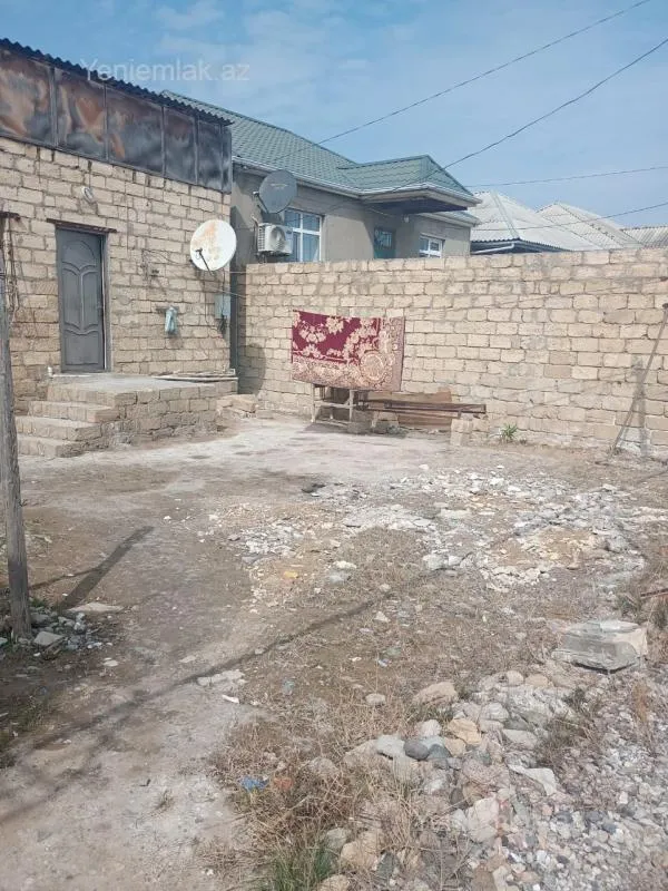 Satılır 1 otaqlı həyət evi 56 m²