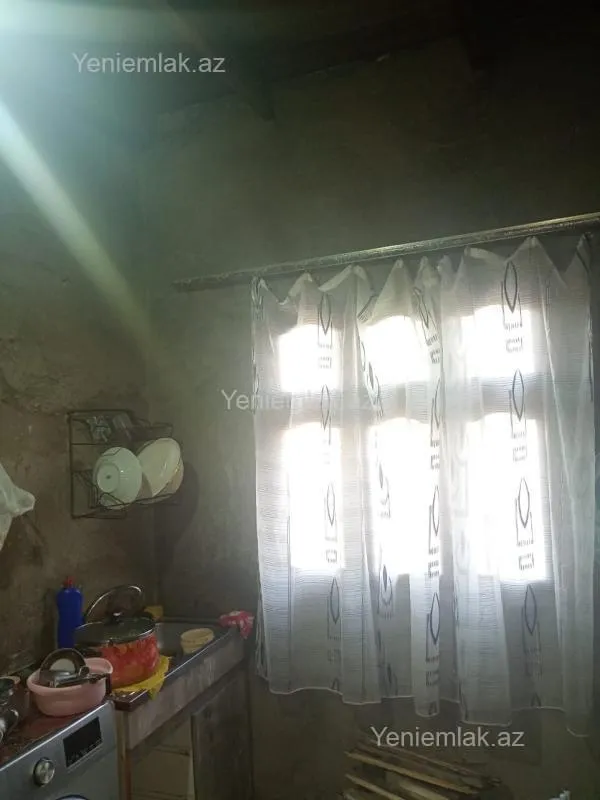 Satılır 1 otaqlı həyət evi 56 m²