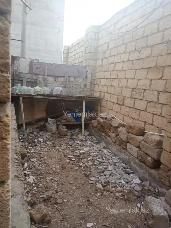 Satılır 1 otaqlı həyət evi 56 m²