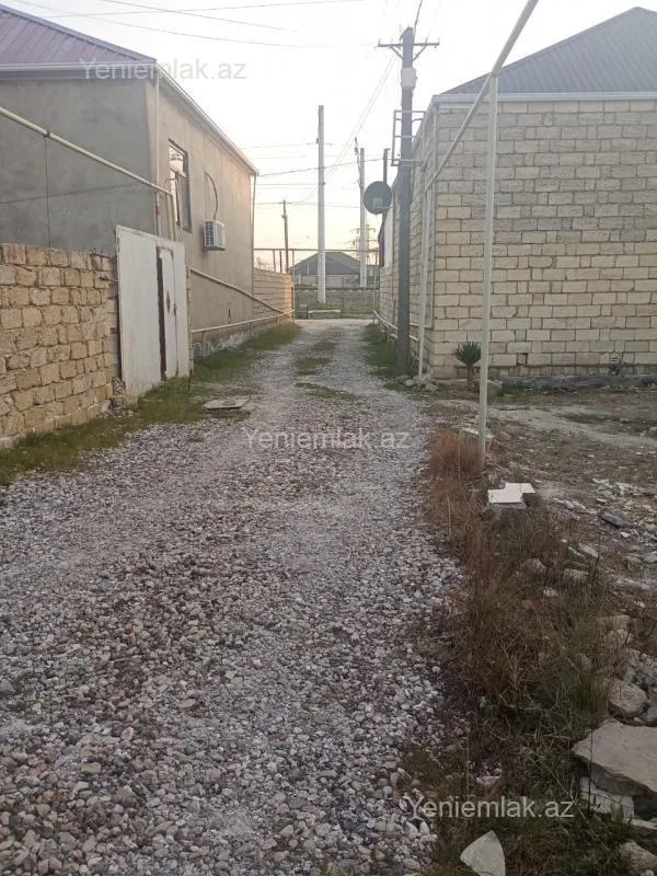 Satılır 1 otaqlı həyət evi 56 m²