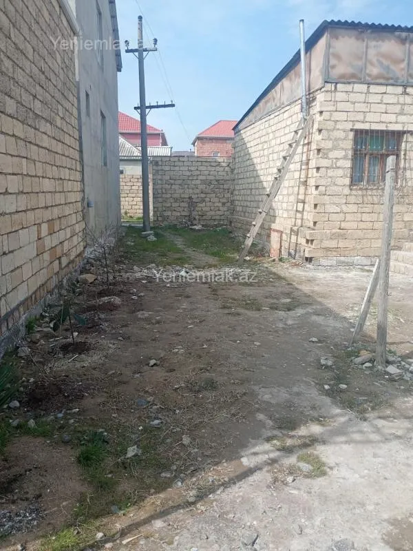 Satılır 1 otaqlı həyət evi 56 m²