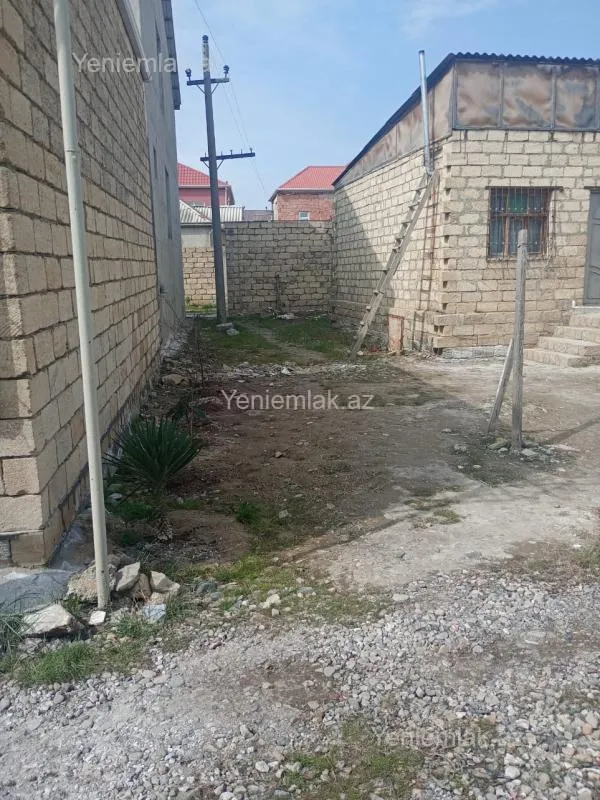 Satılır 1 otaqlı həyət evi 56 m²