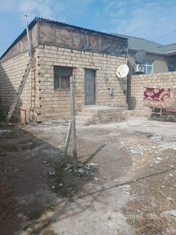 Satılır 1 otaqlı həyət evi 56 m²